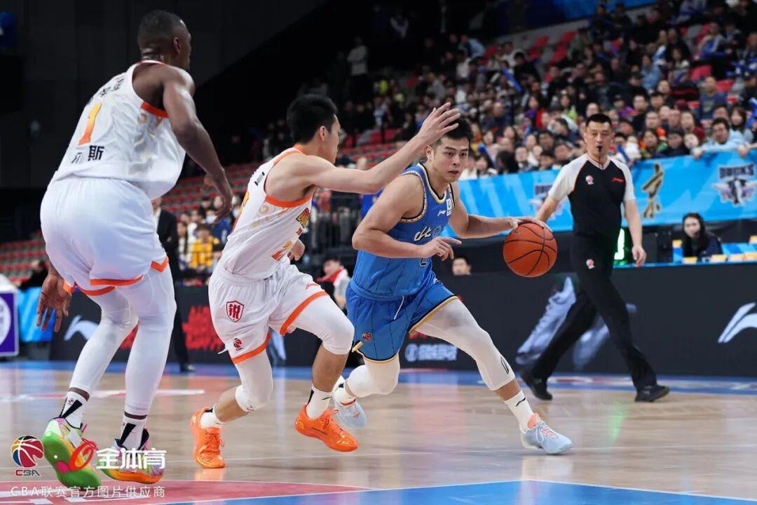 北京89-85险胜江苏