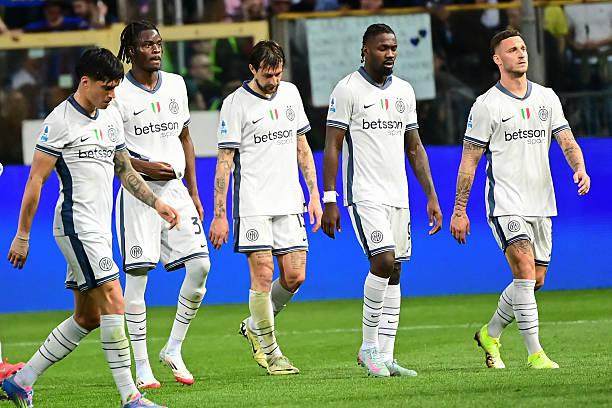 1743900775475024557.jpg 开云体育官网-2比0领先险被打爆翻盘,国米可能比拜仁更慌……