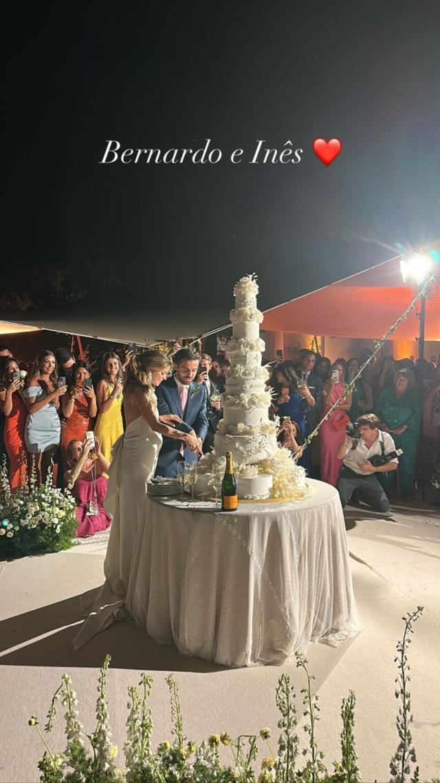 1689492160091012497.jpg 开云体育官网-B席月初结婚 妻子怀孕6个月 或先租后买加盟巴萨?