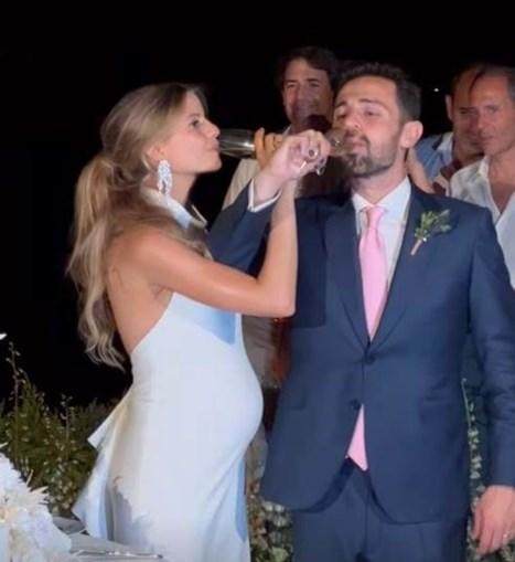 1689492161466002314.jpg 开云体育官网-B席月初结婚 妻子怀孕6个月 或先租后买加盟巴萨?