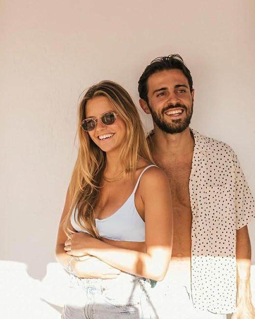 1689492369889083282.jpg 开云体育官网-B席月初结婚 妻子怀孕6个月 或先租后买加盟巴萨?