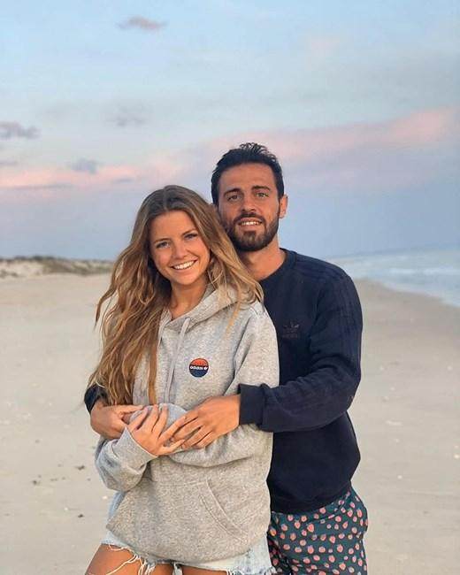 1689492370139067531.jpg 开云体育官网-B席月初结婚 妻子怀孕6个月 或先租后买加盟巴萨?