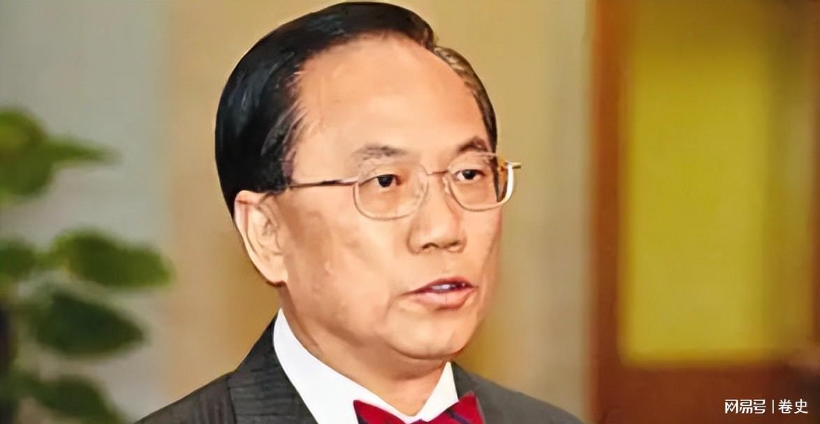 开云体育官网-“治港败类”曾荫权：治理香港7年，为何却在卸任后，获刑20个月