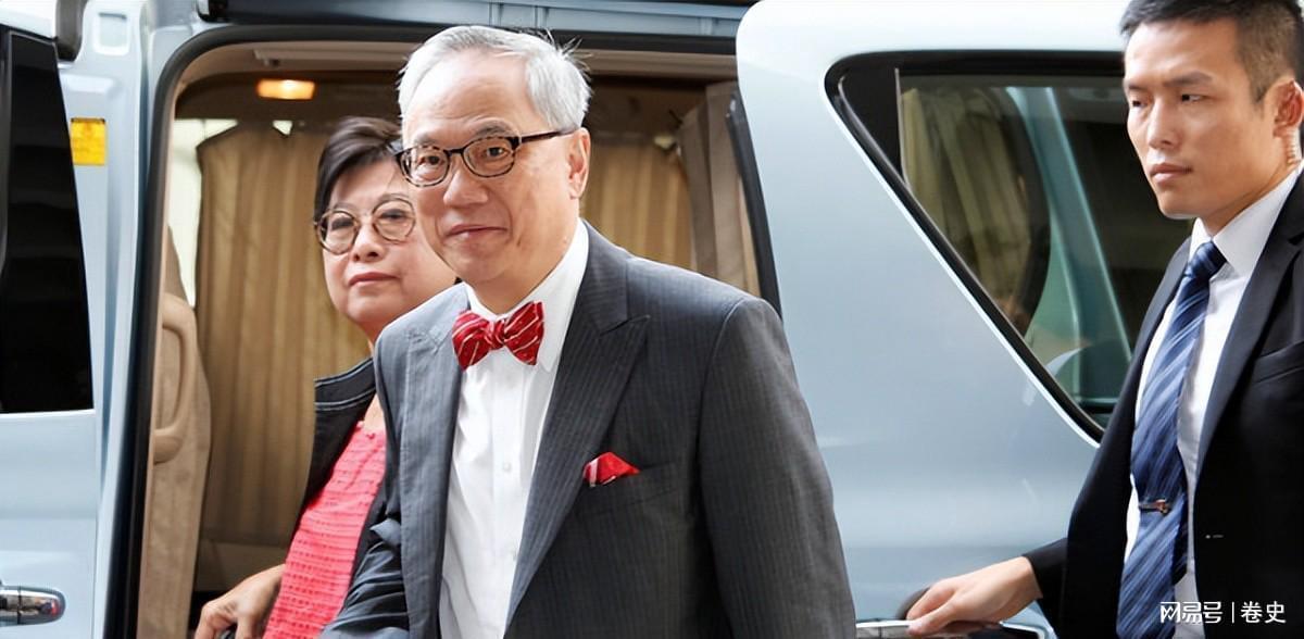 开云体育官网-“治港败类”曾荫权：治理香港7年，为何却在卸任后，获刑20个月
