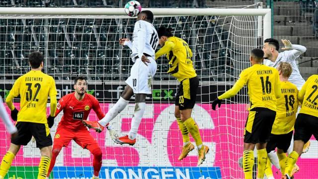 开云体育登录-定位球防不住，罗队自身难保，多特蒙德“保4”也悬了